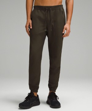 Pantaloni Jogger Uomo Lululemon License to Train Verde Oliva Scuro | IT_LuLu70165