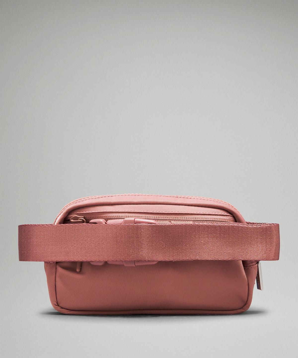 Borse Crossbody Bag Lululemon Everywhere Mini Rosa | IT_LuLu93300