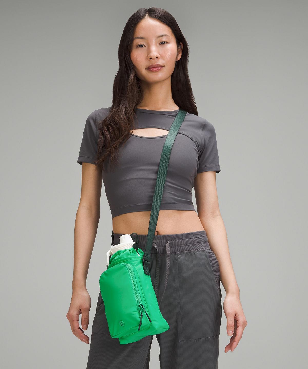 Borse Crossbody Bag Lululemon Water Bottle Crossbody with Front Pocket 2L Verdi | IT_LuLu57799