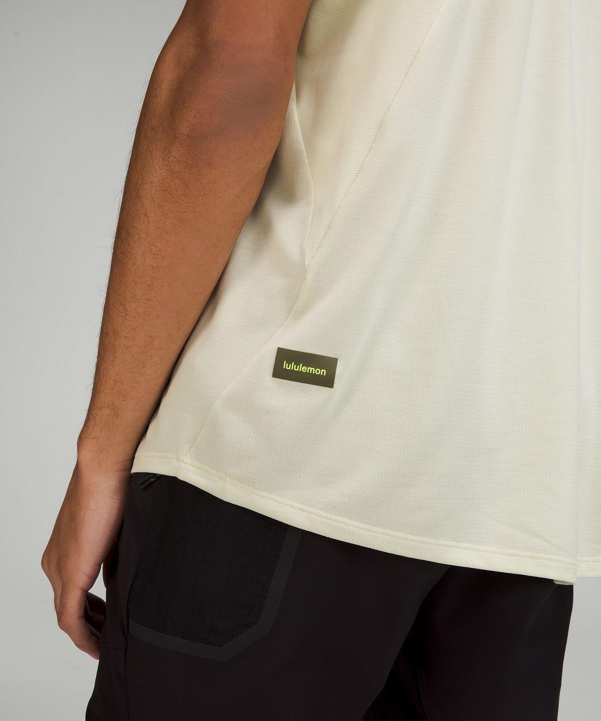 Camicie Uomo Lululemon Ventilated Hiking Short-Sleeve Khaki | IT_LuLu88186