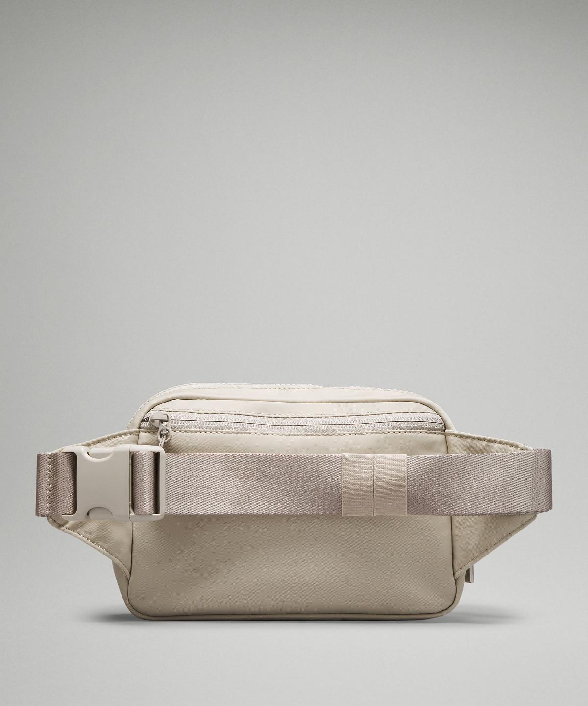 Marsupio Bag Lululemon Everywhere Large 2L Beige | IT_LuLu10538