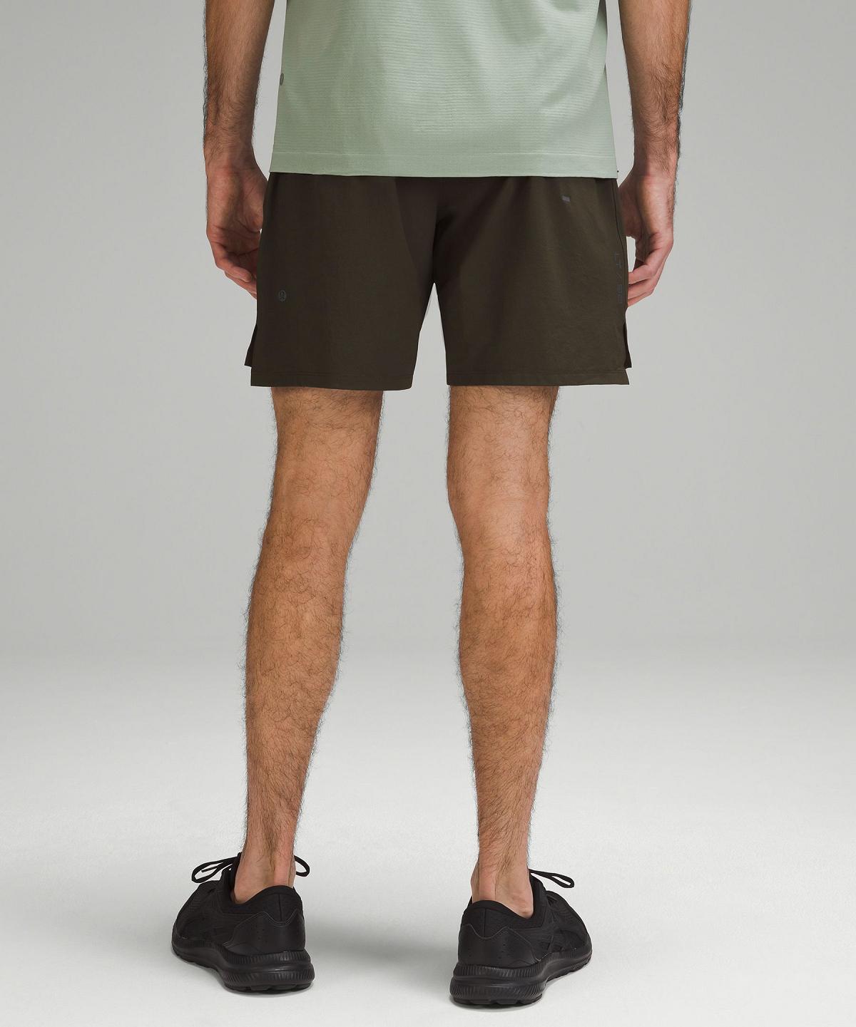 Pantaloncini Uomo Lululemon License to Train Linerless 7" Verde Oliva Scuro | IT_LuLu67379